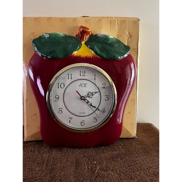 Vintage ACK  Apple Themed Hand Crafted In China  Quartz Clock (Battery) - Picture 2 of 6